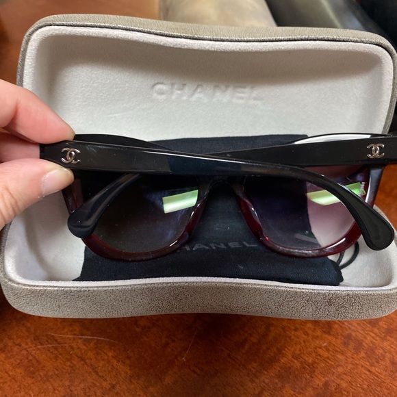 Chanel sunglasses - Picture 2 of 3